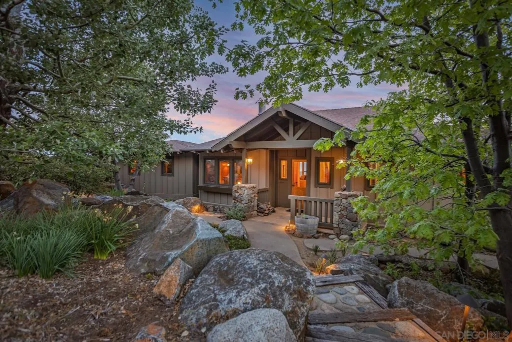 35750 Mountain Circle Dr, Julian, California 92036 home-pic-2